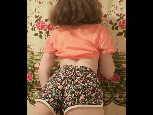 ❤️ Nena jove sexy despullant-se els pantalons curts davant la càmera Vídeo porno al ca.high-pass.ru ❌❤