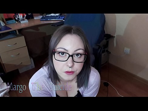 ❤️ Noia sexy amb ulleres xucla un consolador profundament davant la càmera Vídeo porno al ca.high-pass.ru ❌❤